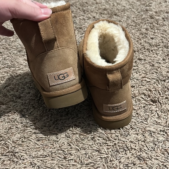 UGG mini - Picture 3 of 5